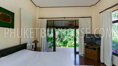RAW5980: Thai-Balinese style Villa in Rawai. Photo #29