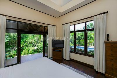 RAW5980: Thai-Balinese style Villa in Rawai. Photo #30