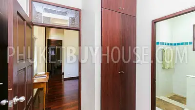 RAW5980: Thai-Balinese style Villa in Rawai. Photo #33