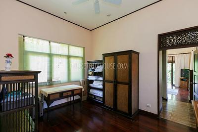 RAW5980: Thai-Balinese style Villa in Rawai. Photo #34