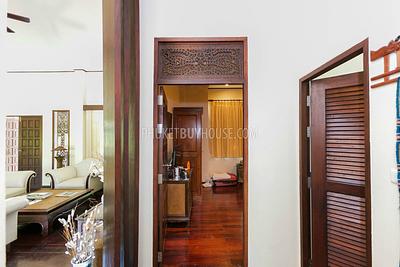 RAW5980: Thai-Balinese style Villa in Rawai. Photo #36