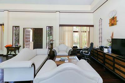 RAW5980: Thai-Balinese style Villa in Rawai. Photo #39