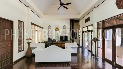 RAW5980: Thai-Balinese style Villa in Rawai. Photo #42