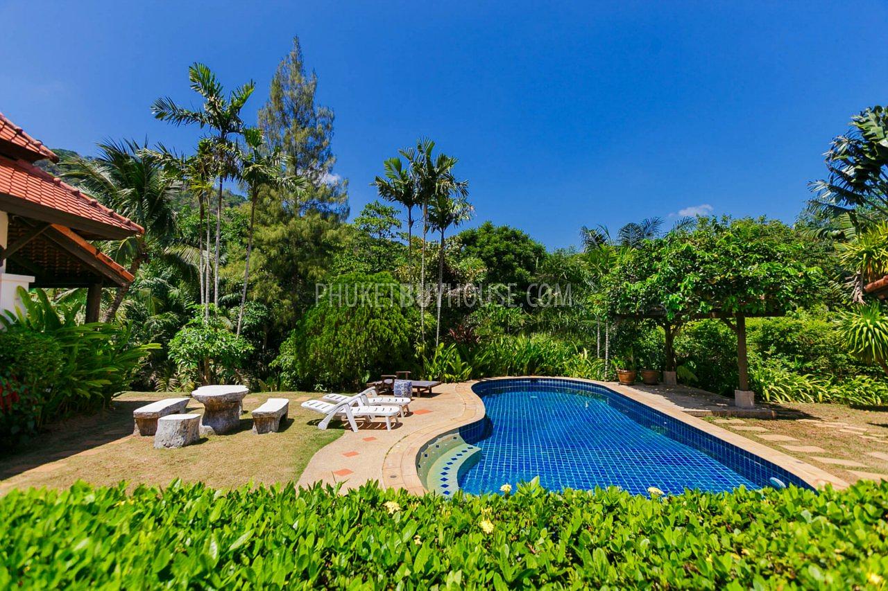RAW5980: Thai-Balinese style Villa in Rawai. Photo #54
