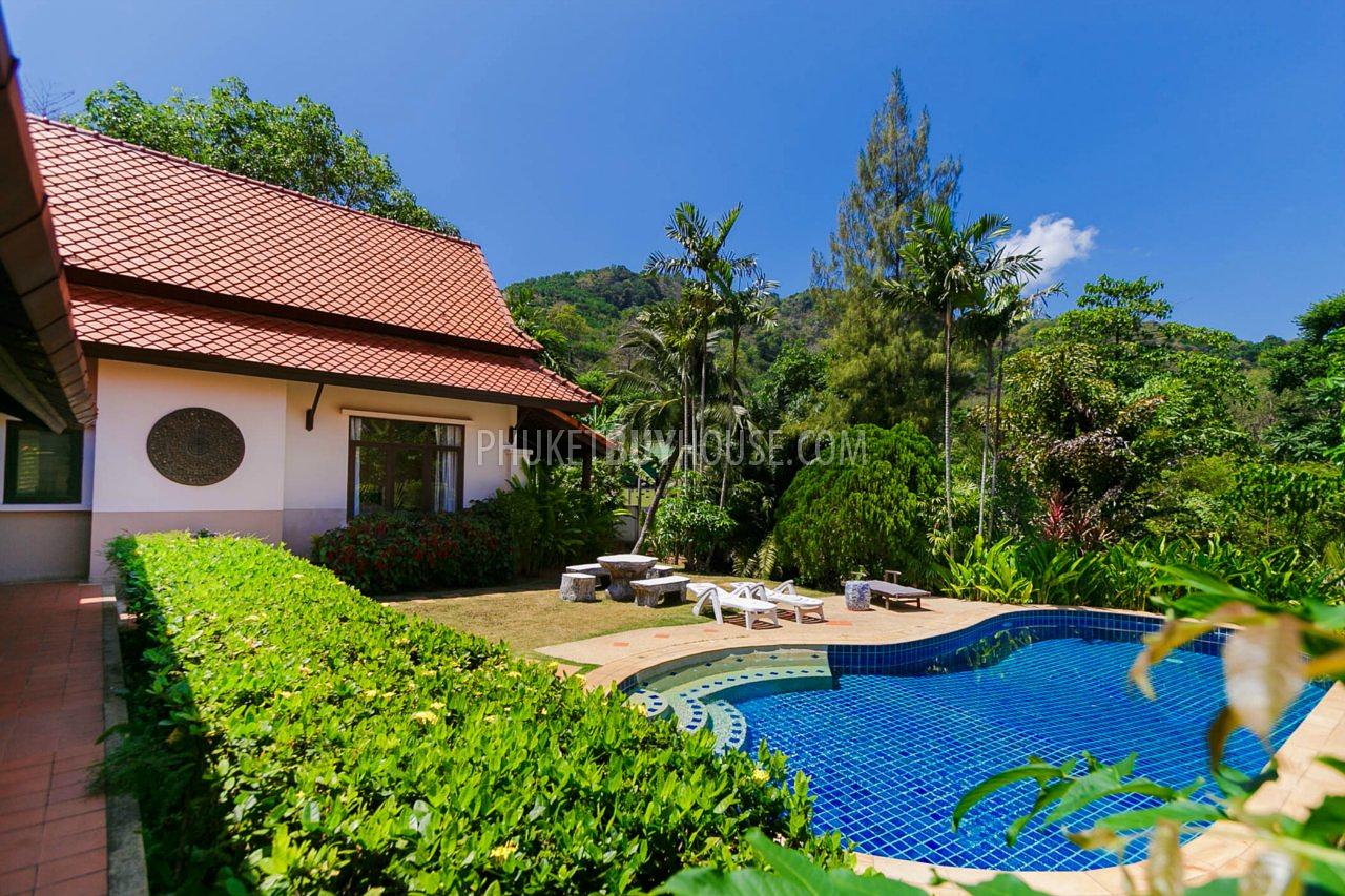 RAW5980: Thai-Balinese style Villa in Rawai. Photo #55