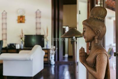 RAW5980: Thai-Balinese style Villa in Rawai. Photo #65