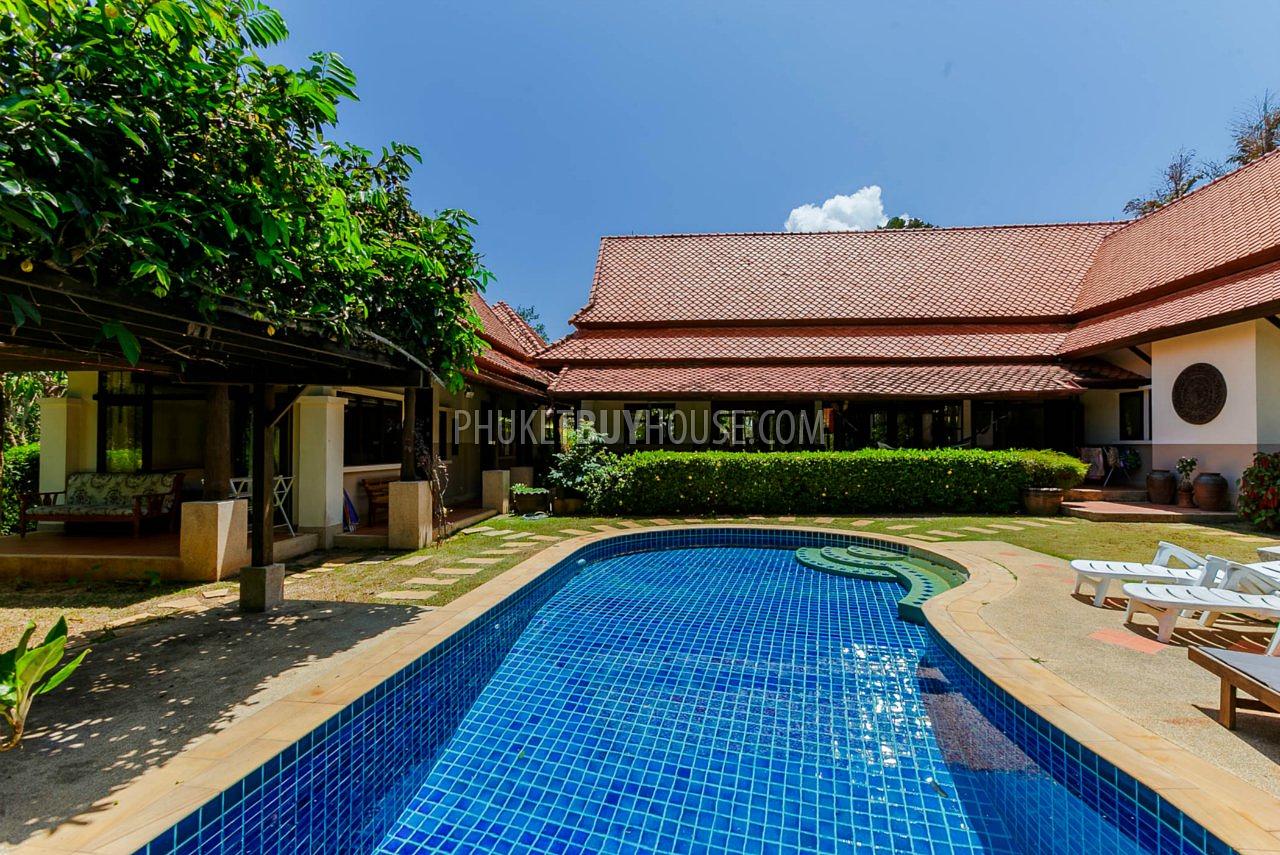 RAW5980: Thai-Balinese style Villa in Rawai. Photo #69