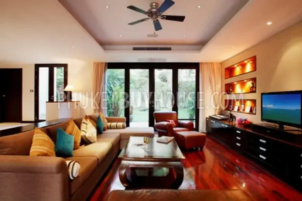 LAY6054: Beautiful Villa with tropical Garden. Photo #8