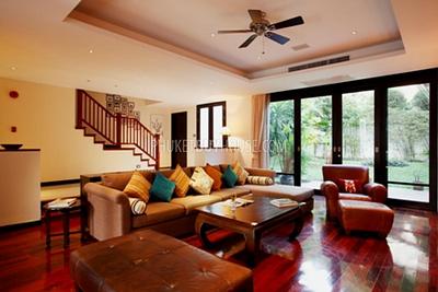 LAY6054: Beautiful Villa with tropical Garden. Photo #9