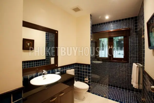 LAY6054: Beautiful Villa with tropical Garden. Photo #15