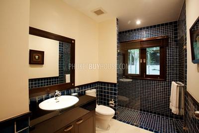 LAY6054: Beautiful Villa with tropical Garden. Photo #15