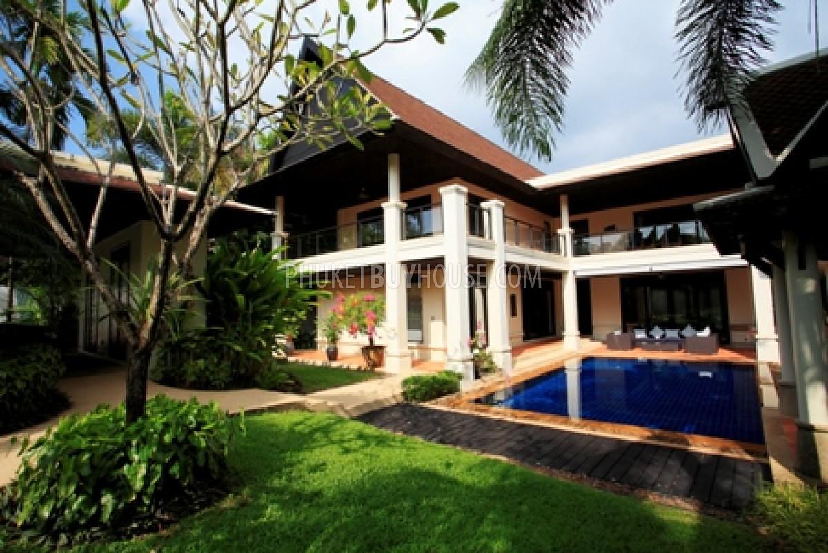 LAY6054: Beautiful Villa with tropical Garden. Photo #21