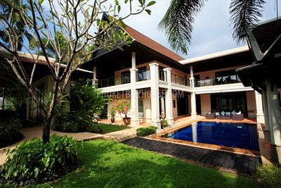 LAY6054: Beautiful Villa with tropical Garden. Photo #21