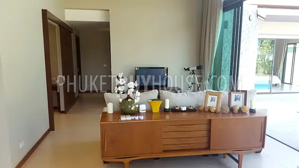 CHE6058: Modern style Villa with 3+1 Bedrooms in CherngTalay. Fotoğraf #20