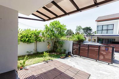CHA6034: Modern Townhouse with 3 Bedroom in Chalong. Photo #3