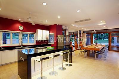 KAT6071: Designed Villa  in private Luxury village surrounded by Lakes and golf courses. Фото #5