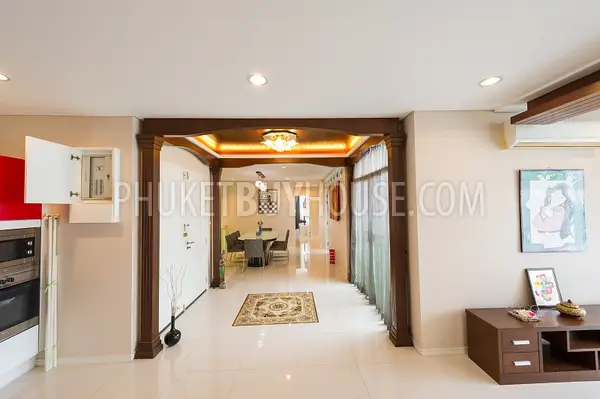 KAM6078: Rare 4-Bedroom Freehold Condo with Mountain & Pool Views near Kamala Beach. Photo #6