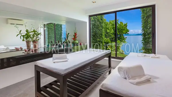 CAP6101: Luxury 6-bedroom Villa with a private Beach on its front and Panoramic Sea View
. Fotoğraf #16