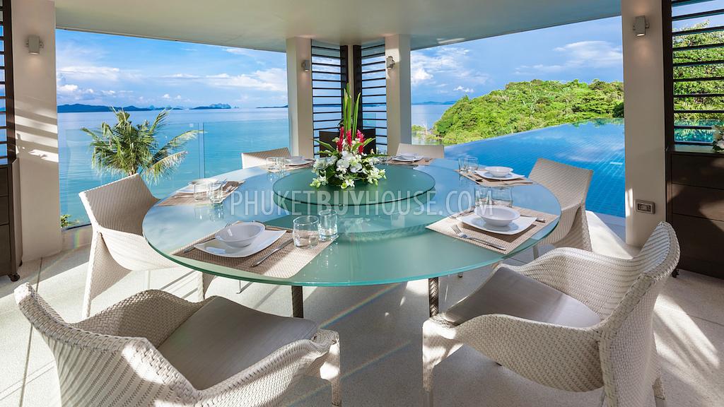 CAP6101: Luxury 6-bedroom Villa with a private Beach on its front and Panoramic Sea View  . Фото #17