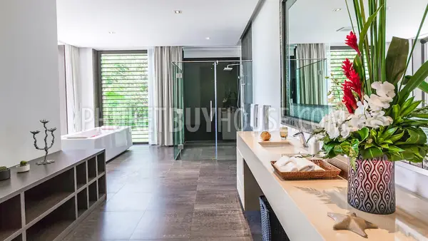CAP6101: Luxury 6-bedroom Villa with a private Beach on its front and Panoramic Sea View
. Fotoğraf #22