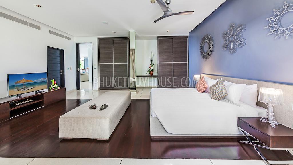 CAP6101: Luxury 6-bedroom Villa with a private Beach on its front and Panoramic Sea View  . Фото #41