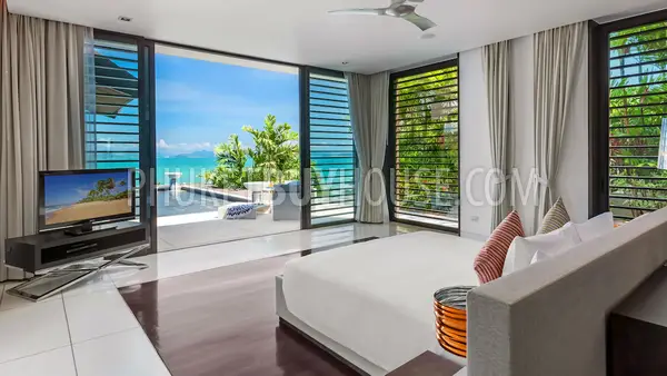 CAP6101: Luxury 6-bedroom Villa with a private Beach on its front and Panoramic Sea View
. Fotoğraf #45