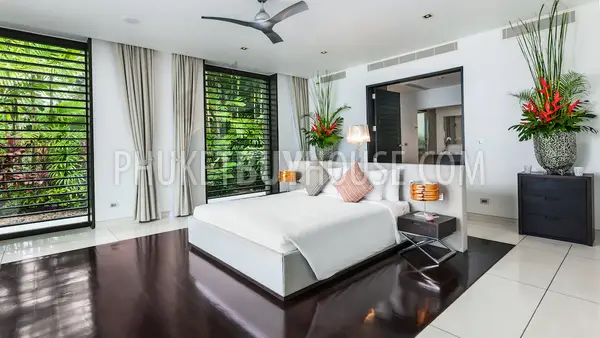 CAP6101: Luxury 6-bedroom Villa with a private Beach on its front and Panoramic Sea View
. Fotoğraf #46