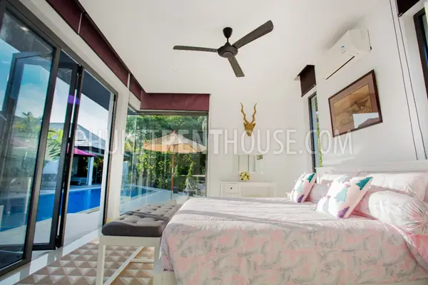 RAW21700: Modern pool villa in Rawai. Photo #1