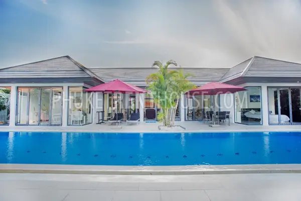 RAW21700: Modern pool villa in Rawai. Photo #9