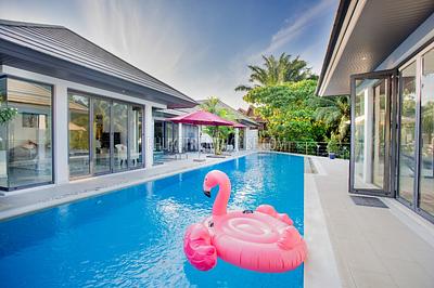 RAW21700: Modern pool villa in Rawai. Photo #17