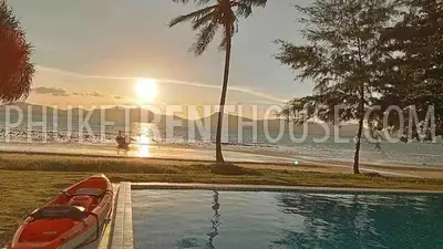 PAN21869: Beach front 4 bedroom villa. Photo #30