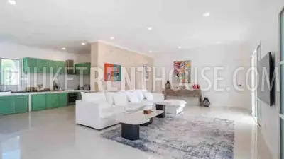 PAN21869: Beach front 4 bedroom villa. Photo #26