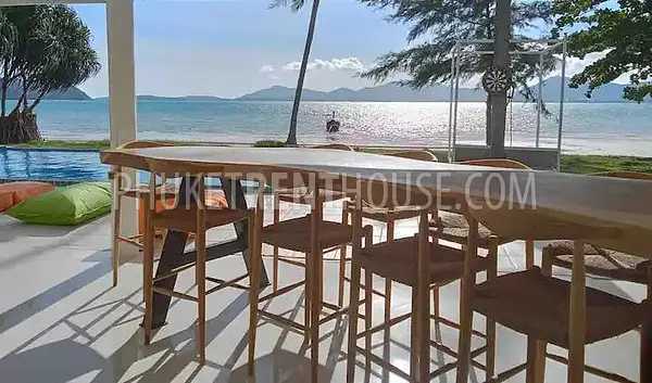 PAN21869: Beach front 4 bedroom villa. Fotoğraf #19