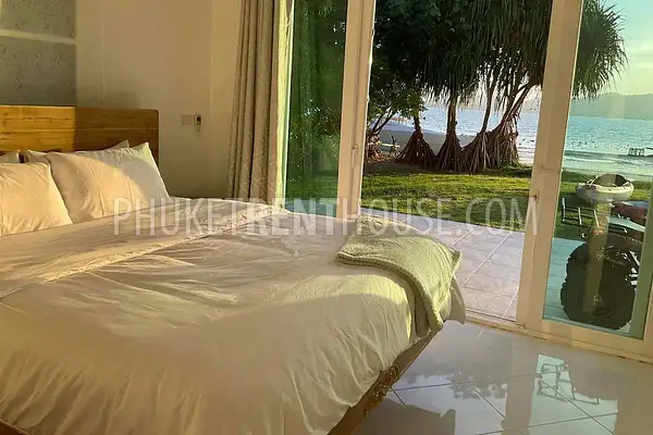 PAN21869: Beach front 4 bedroom villa. Fotoğraf #28