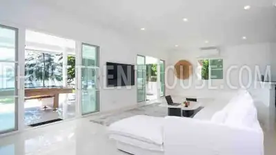 PAN21869: Beach front 4 bedroom villa. Photo #17