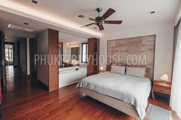 NAT6091: Beachfront Penthouse in Nai Thon. Photo #4