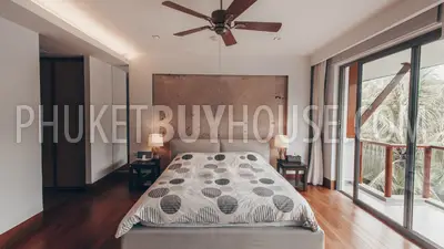 NAT6091: Beachfront Penthouse in Nai Thon. Photo #10