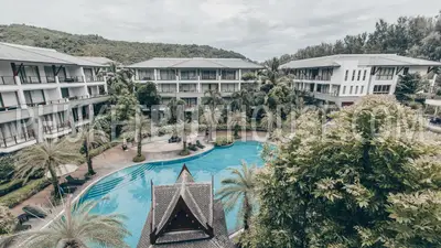 NAT6091: Beachfront Penthouse in Nai Thon. Photo #17