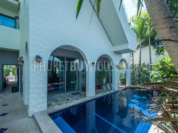 RAW6092: Beautiful 3 (up to 5) bedrooms Villa in Rawai with office and gym. Photo #3