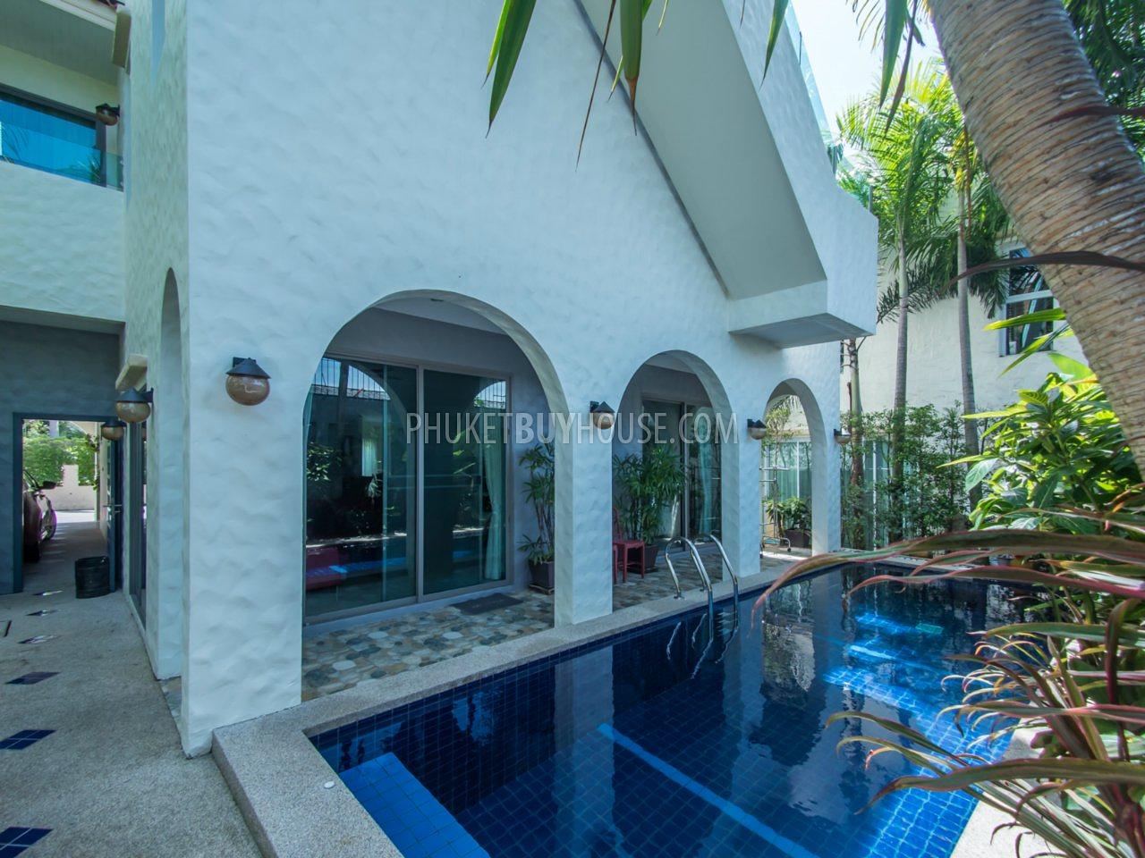 RAW6092: Beautiful 3 (up to 5) bedrooms Villa in Rawai with office and gym. Photo #3