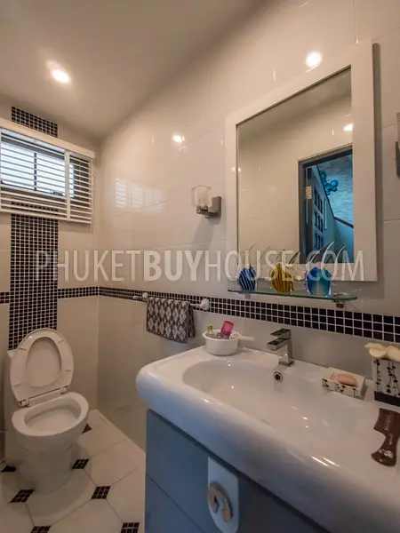 RAW6092: Beautiful 3 (up to 5) bedrooms Villa in Rawai with office and gym. Photo #5