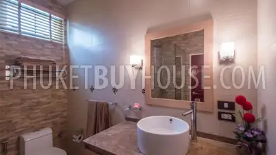 RAW6092: Beautiful 3 (up to 5) bedrooms Villa in Rawai with office and gym. Photo #13