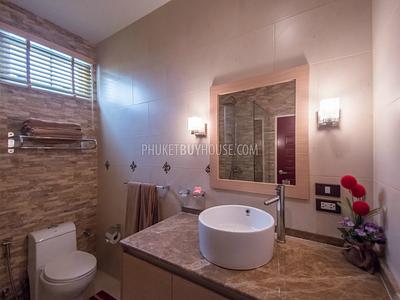 RAW6092: Beautiful 3 (up to 5) bedrooms Villa in Rawai with office and gym. Photo #13