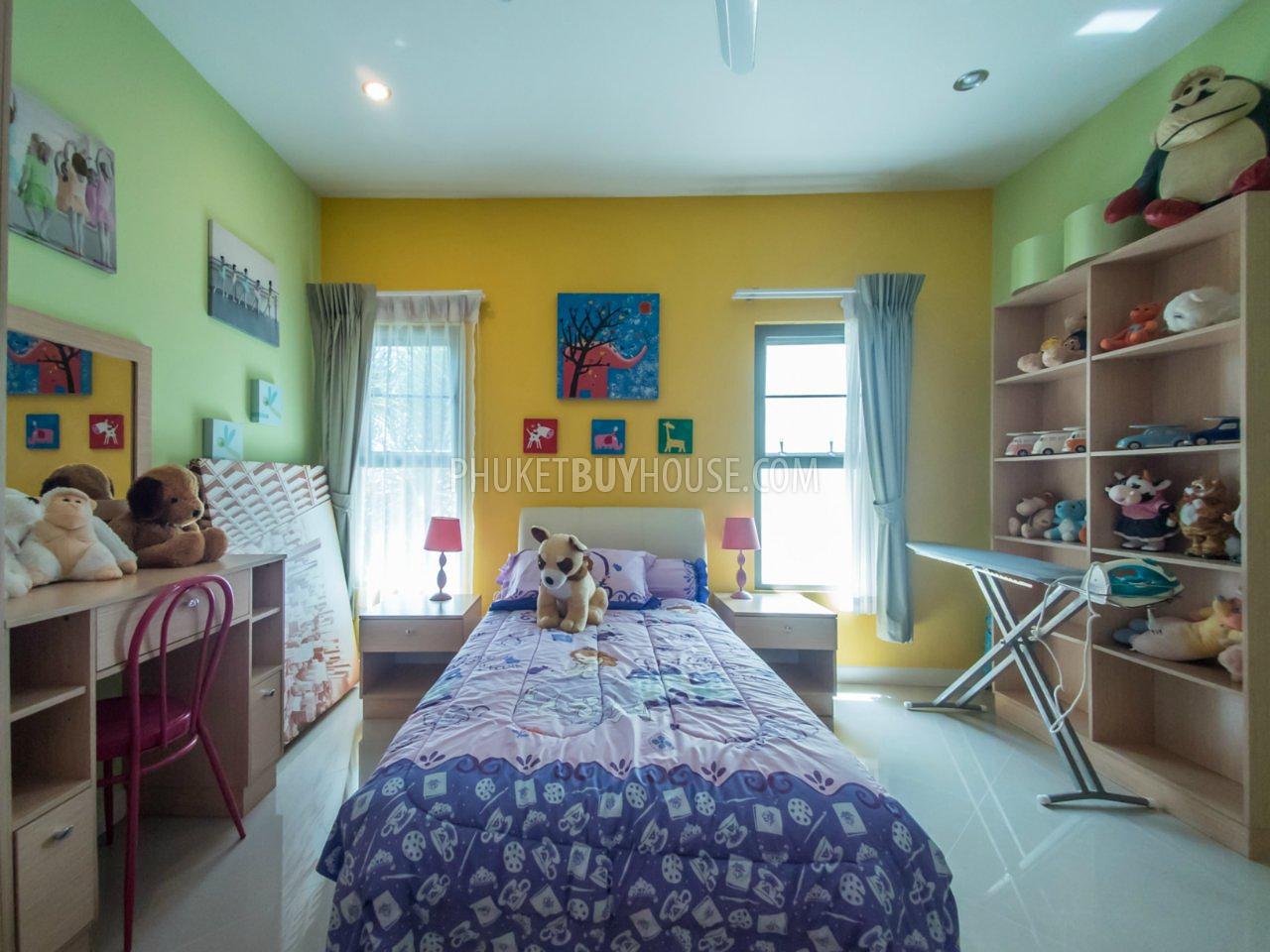 RAW6092: Beautiful 3 (up to 5) bedrooms Villa in Rawai with office and gym. Photo #15