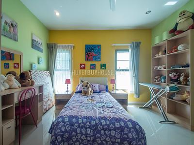 RAW6092: Beautiful 3 (up to 5) bedrooms Villa in Rawai with office and gym. Фото #15