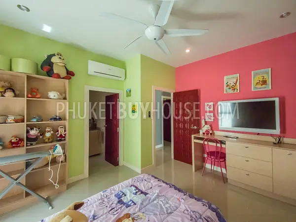 RAW6092: Beautiful 3 (up to 5) bedrooms Villa in Rawai with office and gym. Photo #17