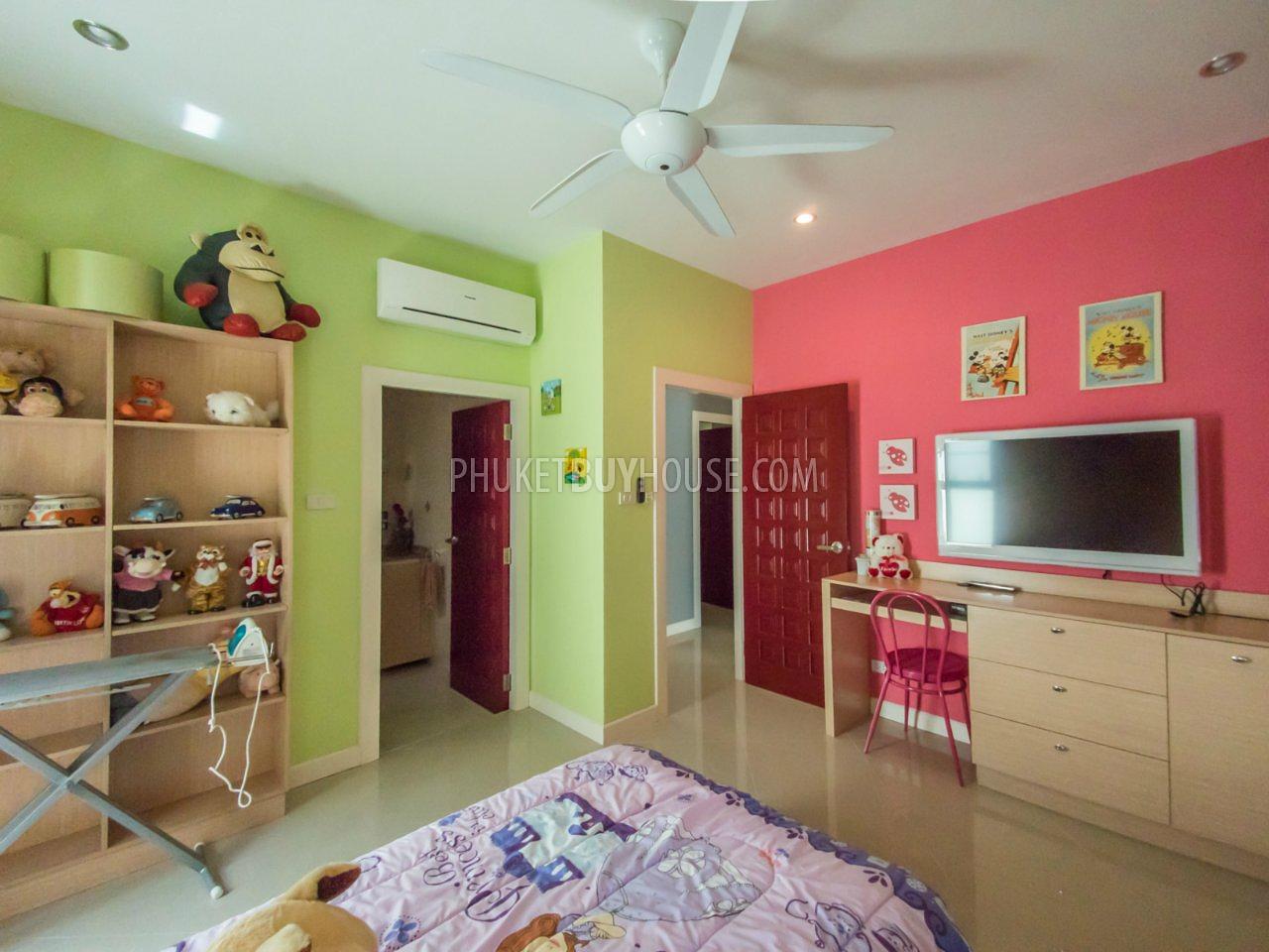 RAW6092: Beautiful 3 (up to 5) bedrooms Villa in Rawai with office and gym. Фото #17