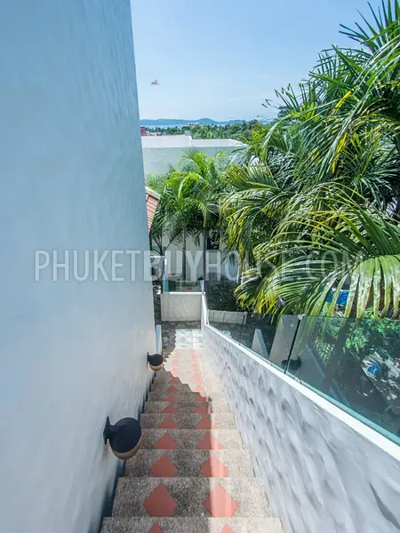 RAW6092: Beautiful 3 (up to 5) bedrooms Villa in Rawai with office and gym. Photo #20