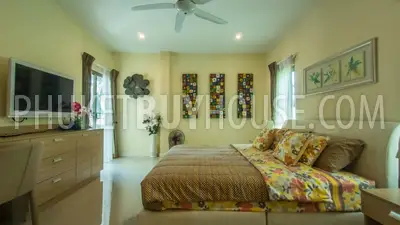 RAW6092: Beautiful 3 (up to 5) bedrooms Villa in Rawai with office and gym. Photo #30