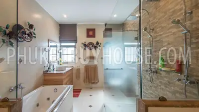 RAW6092: Beautiful 3 (up to 5) bedrooms Villa in Rawai with office and gym. Photo #34
